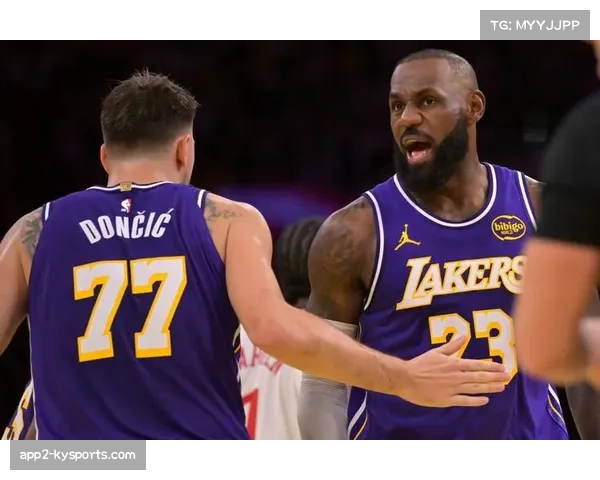 戴维斯因手腕伤势预计缺席常规赛剩余比赛，湖人调整轮换